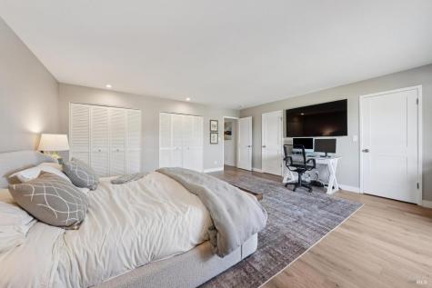 20 Woodoaks Drive San Rafael CA 94903