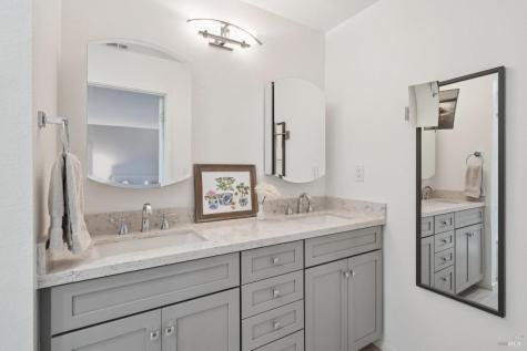 20 Woodoaks Drive San Rafael CA 94903