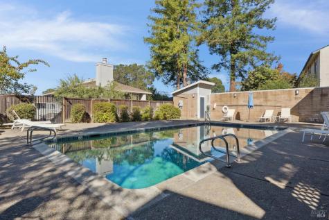 20 Woodoaks Drive San Rafael CA 94903