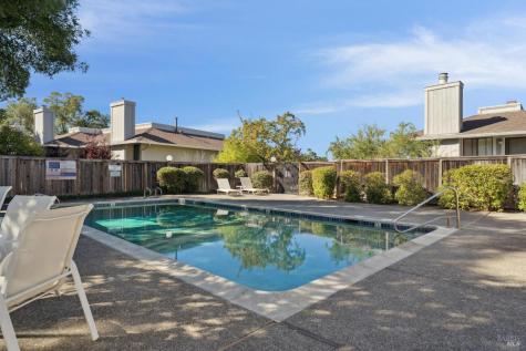 20 Woodoaks Drive San Rafael CA 94903