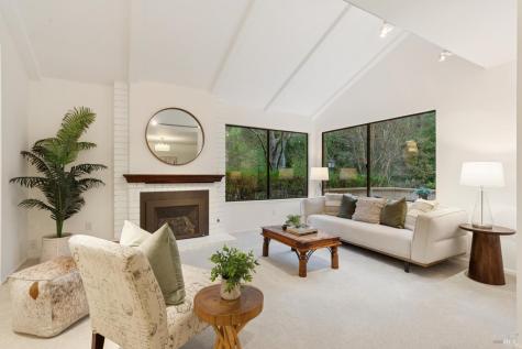 49 Flicker Drive Novato CA 94949
