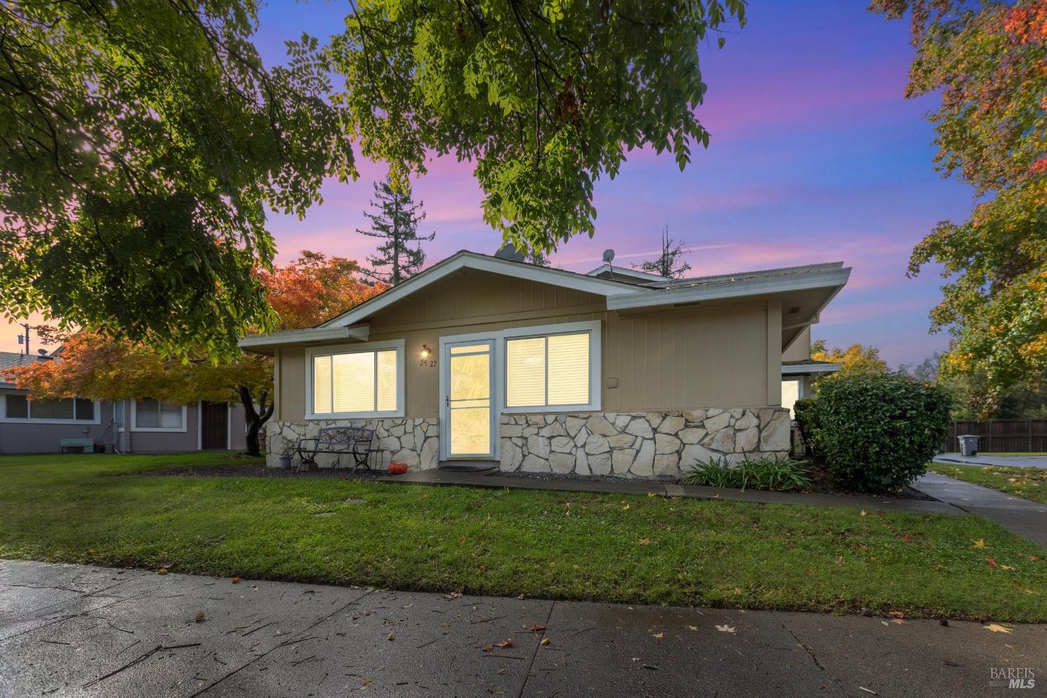 2527 Coffey Lane Santa Rosa CA 95403