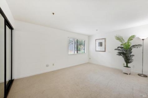 198 Oriole Circle Novato CA 94949