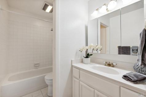 198 Oriole Circle Novato CA 94949