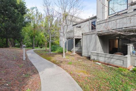198 Oriole Circle Novato CA 94949