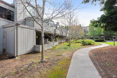 198 Oriole Circle Novato CA 94949