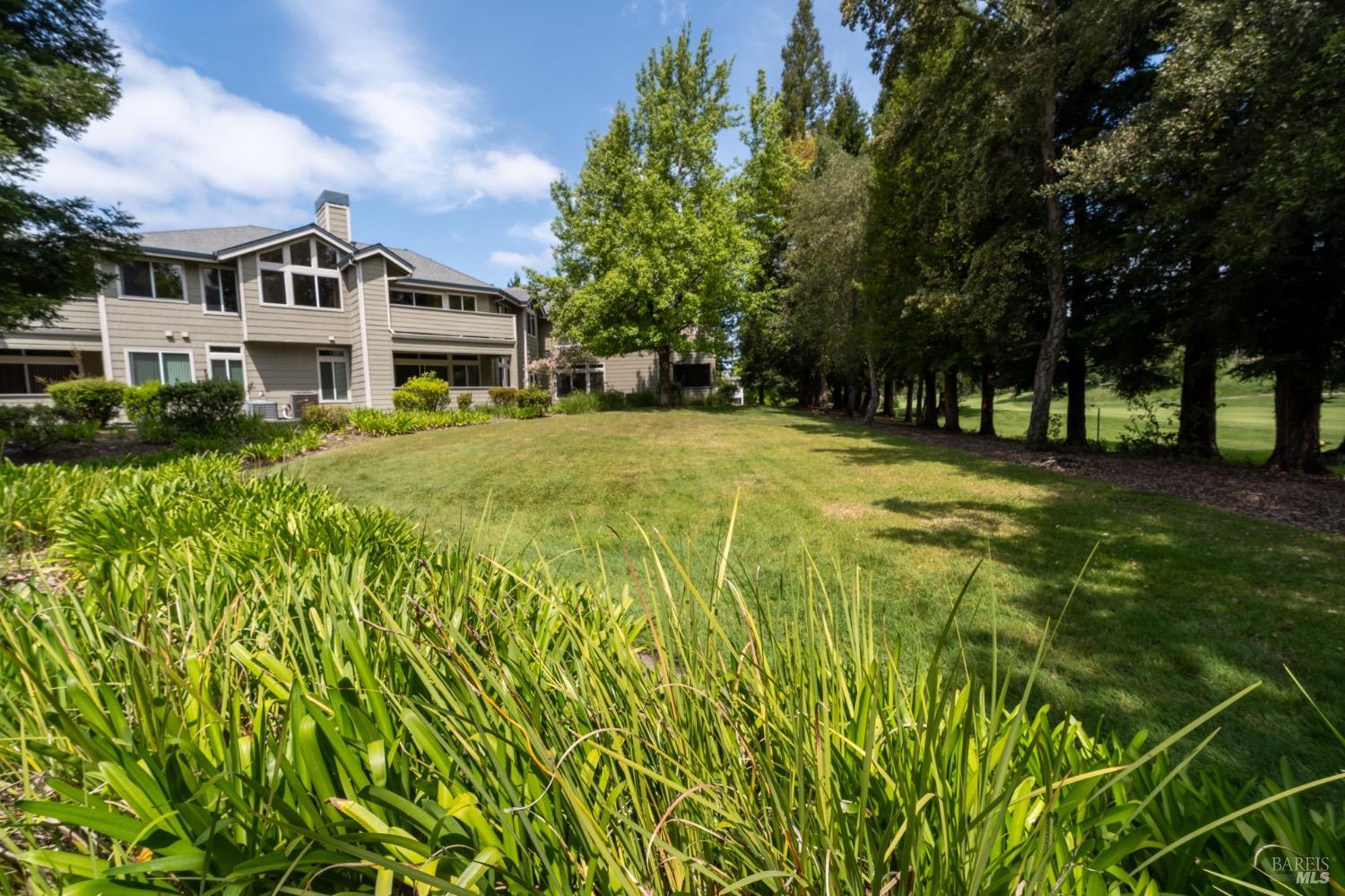 2066 Stonefield Lane Santa Rosa CA 95403