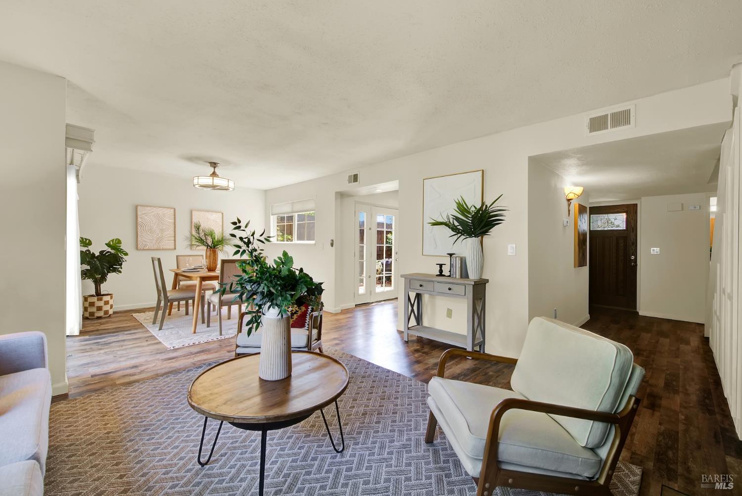 113 Fairoaks Drive Vacaville CA 95688