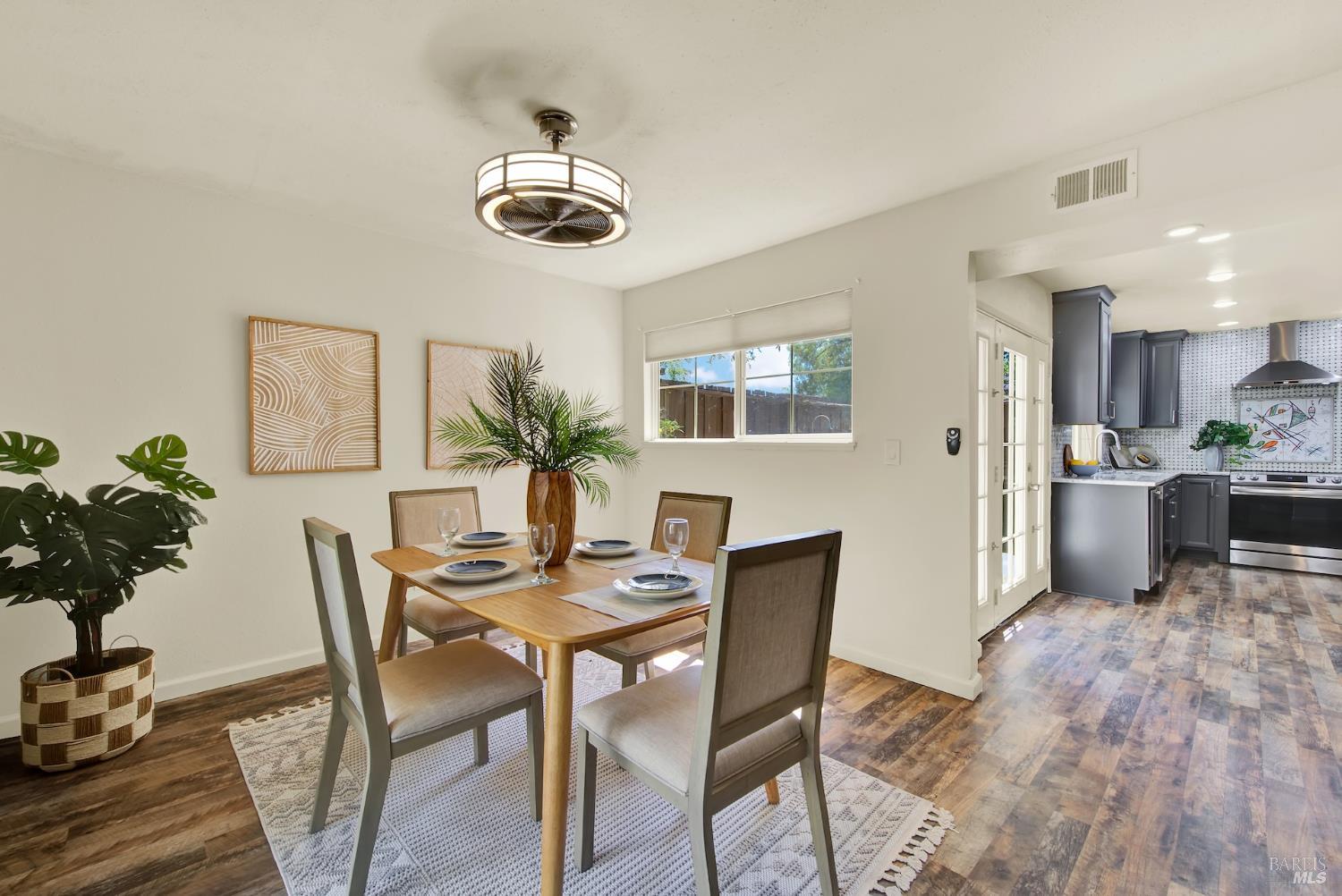 113 Fairoaks Drive Vacaville CA 95688
