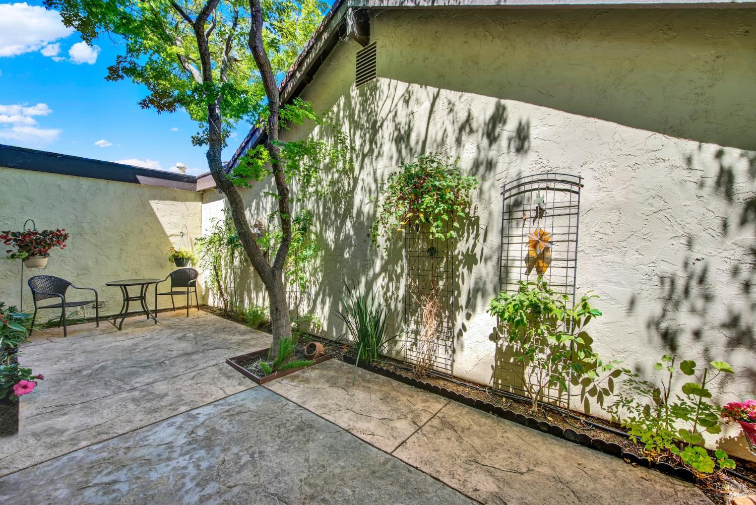 113 Fairoaks Drive Vacaville CA 95688