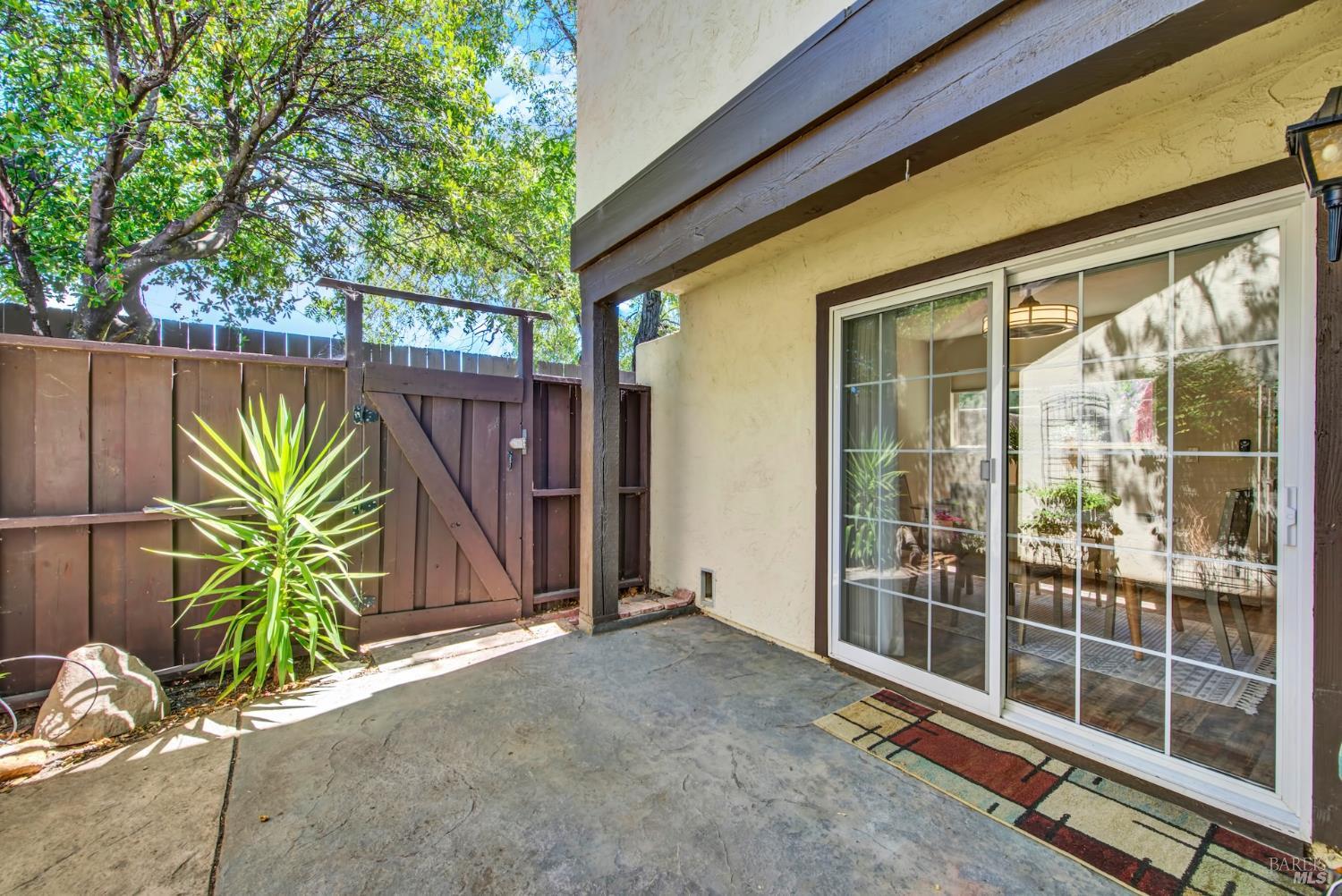 113 Fairoaks Drive Vacaville CA 95688