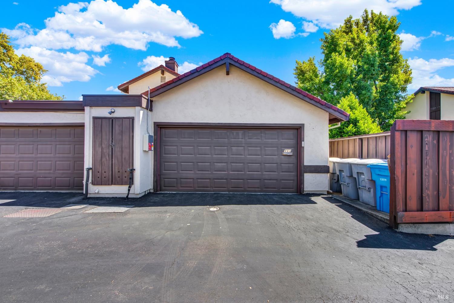 113 Fairoaks Drive Vacaville CA 95688