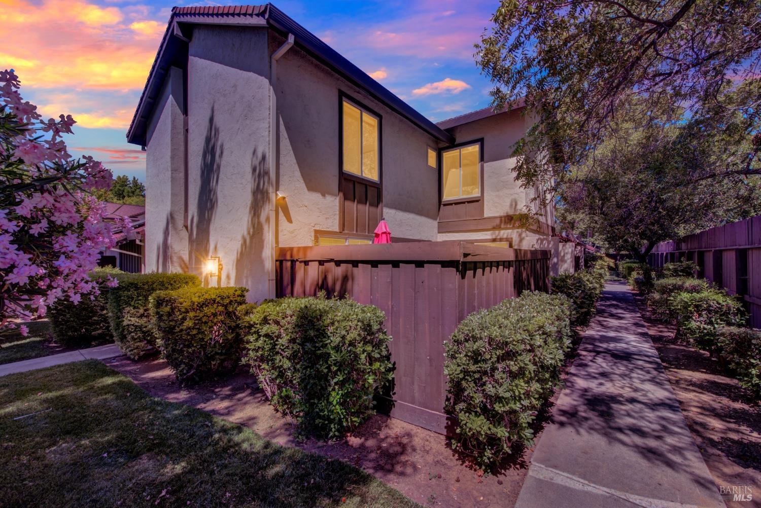 113 Fairoaks Drive Vacaville CA 95688