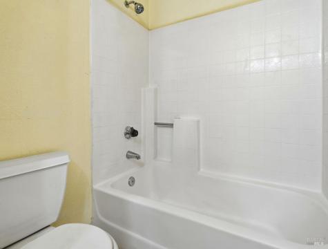 1512 Mission Boulevard Santa Rosa CA 95409