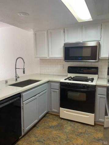 1512 Mission Boulevard Santa Rosa CA 95409