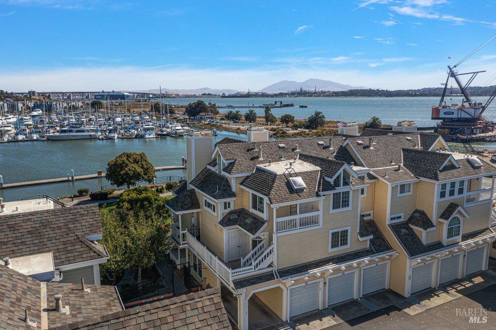 250 E 2nd Street Benicia CA 94510