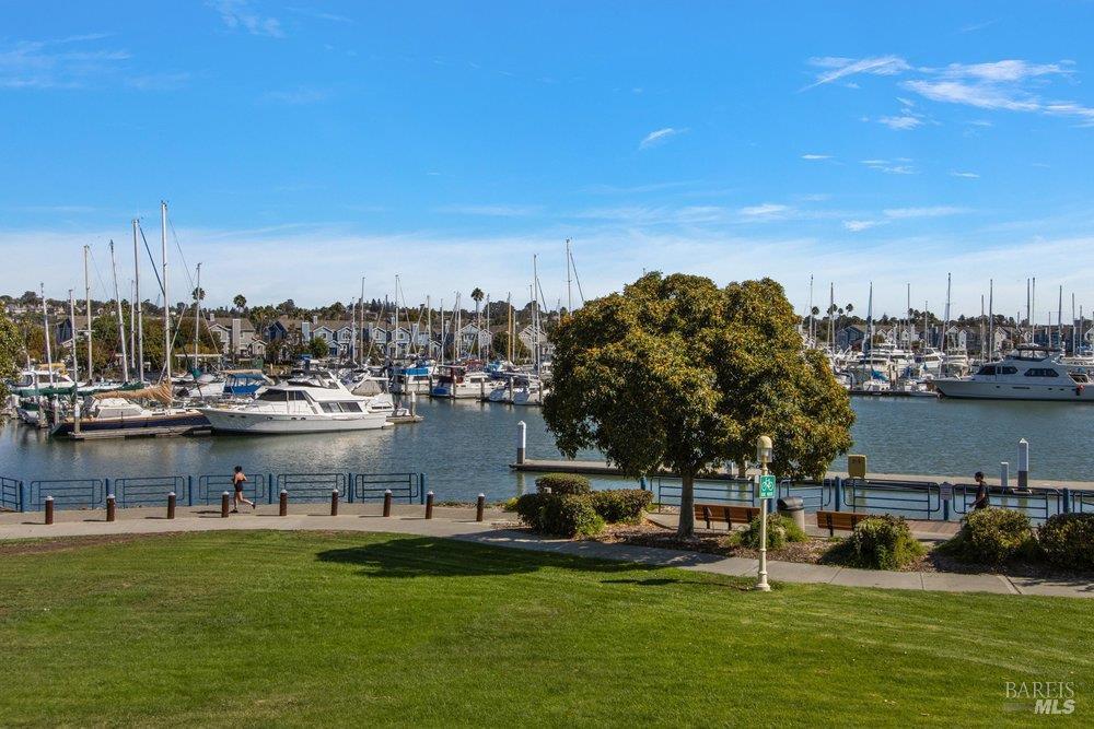 250 E 2nd Street Benicia CA 94510