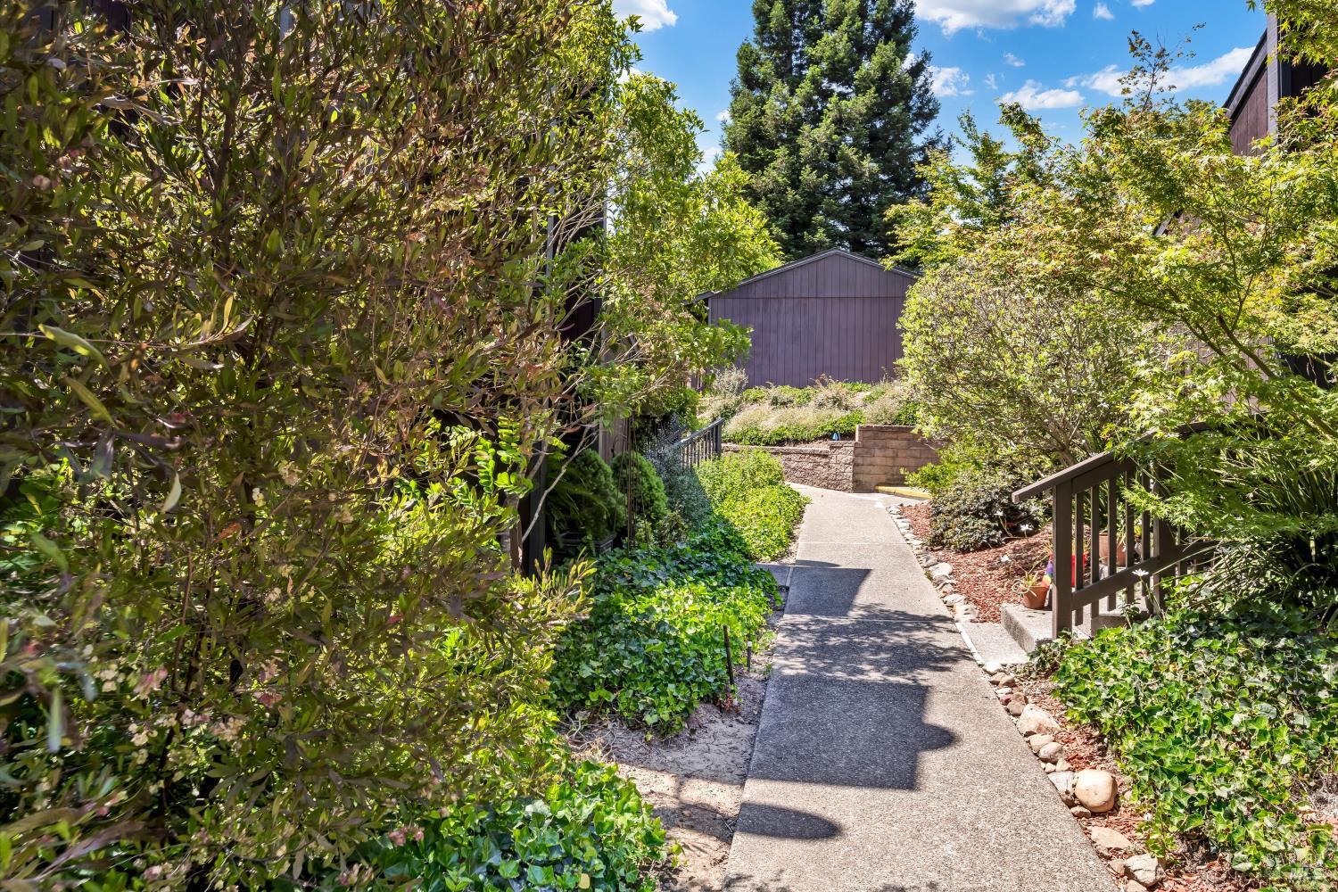 264 Los Alamos Road Santa Rosa CA 95409