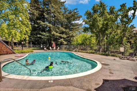 264 Los Alamos Road Santa Rosa CA 95409
