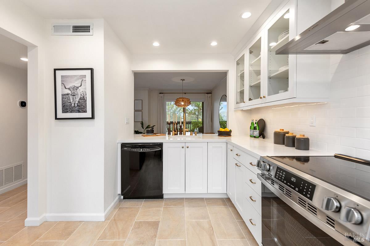 203 Sylvia Way San Rafael CA 94903