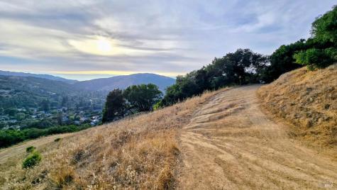 203 Sylvia Way San Rafael CA 94903