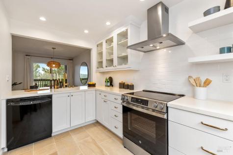203 Sylvia Way San Rafael CA 94903