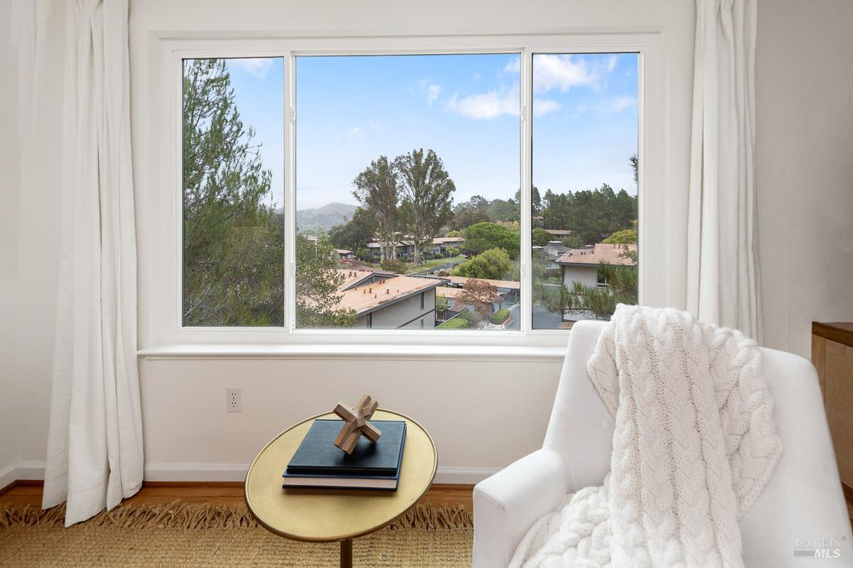 203 Sylvia Way San Rafael CA 94903