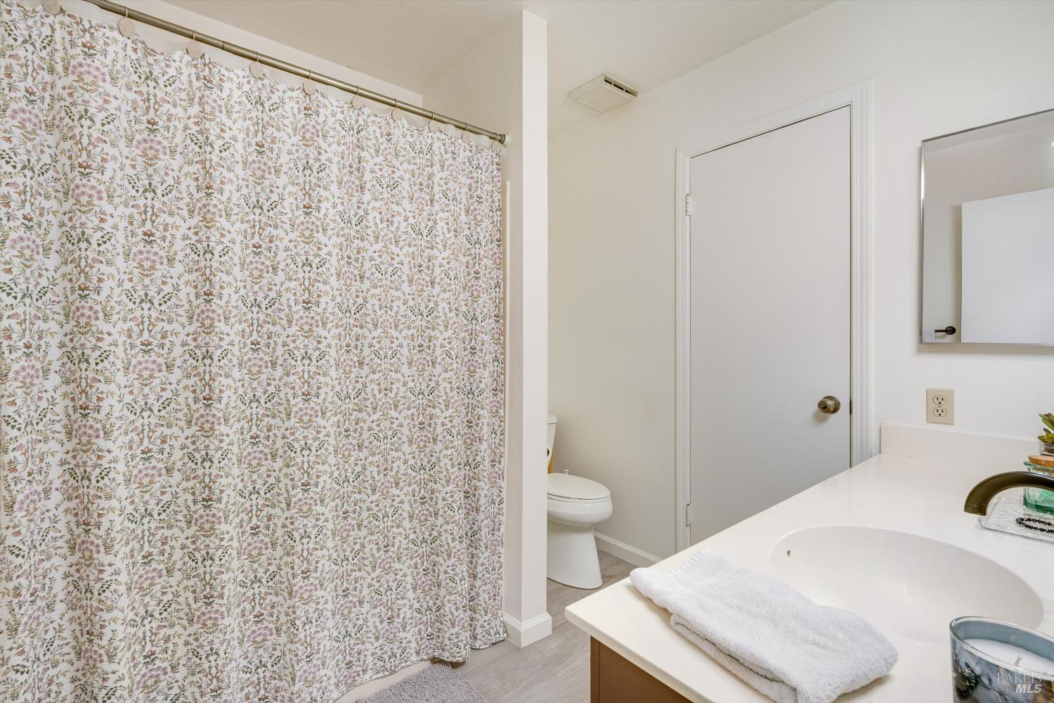 6 Redwood Court Santa Rosa CA 95409
