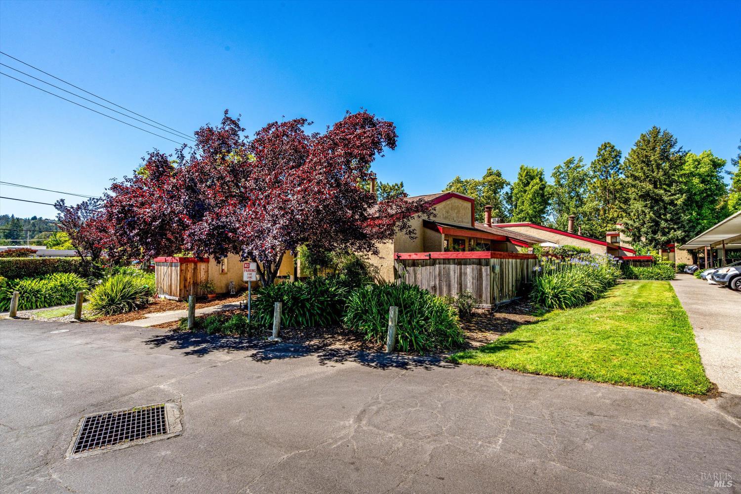6 Redwood Court Santa Rosa CA 95409