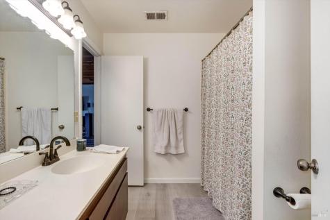 6 Redwood Court Santa Rosa CA 95409