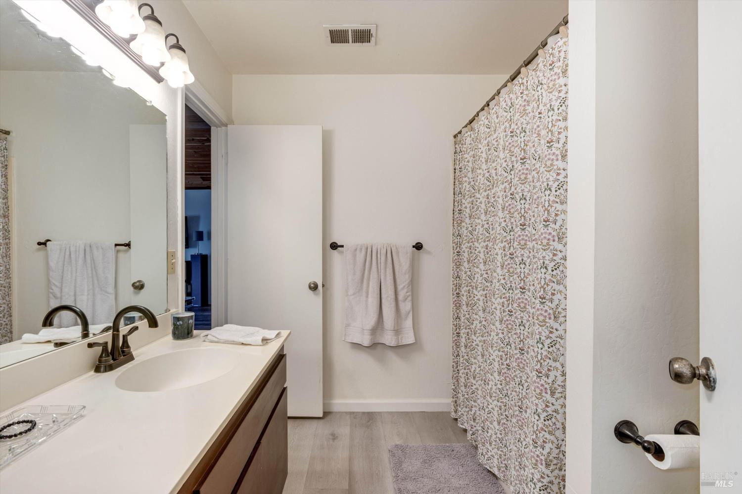 6 Redwood Court Santa Rosa CA 95409