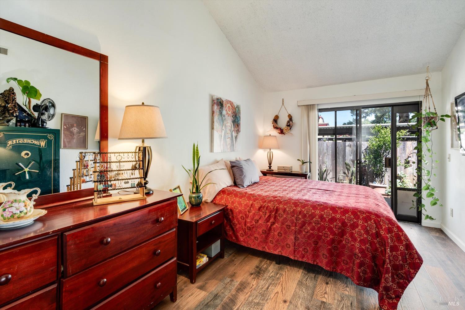 6 Redwood Court Santa Rosa CA 95409