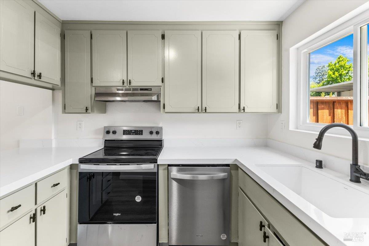 651 Racquet Club Circle Rohnert Park CA 94928