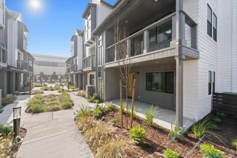 1452 Waterside Lane Rohnert Park CA 94928