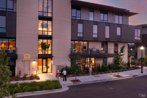 151 Sawmill Circle Healdsburg CA 95448