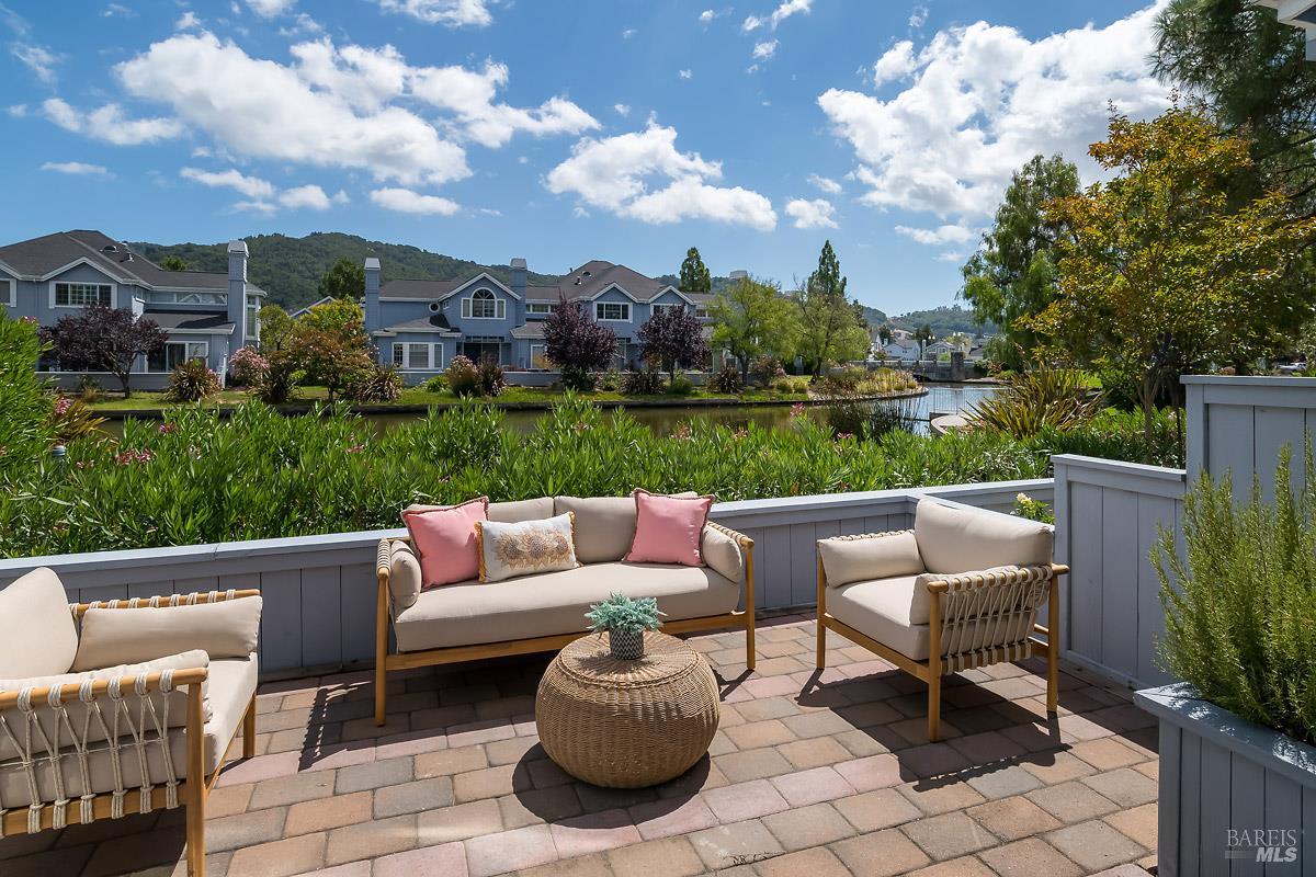 66 Mariners Circle San Rafael CA 94903