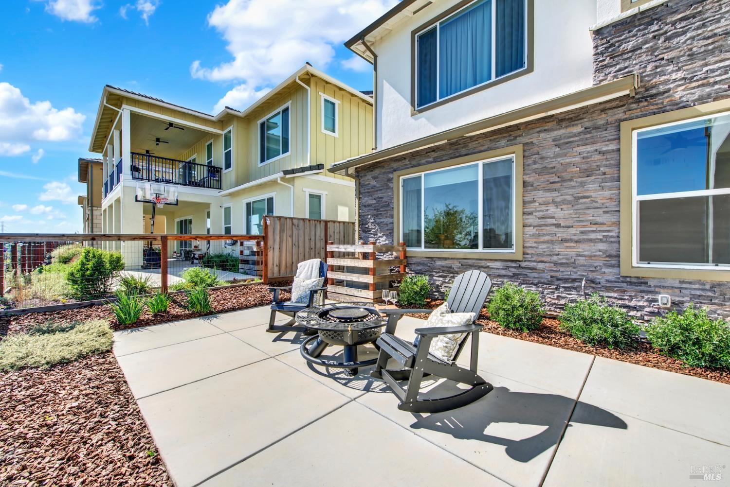 2456 Shore Vista Fairfield CA 94533
