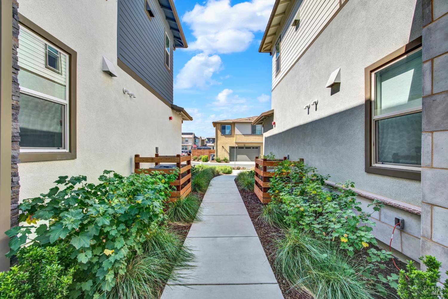 2456 Shore Vista Fairfield CA 94533
