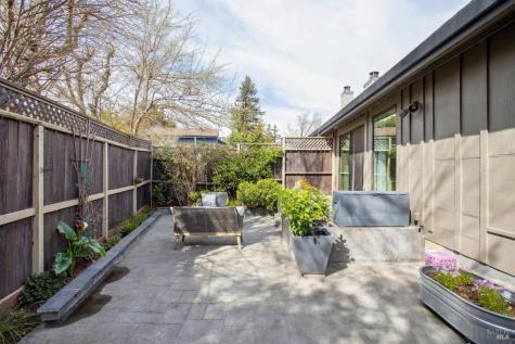 18 Dunlin Court San Rafael CA 94903