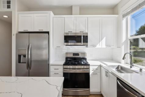 2672 Franz Kafka Avenue Santa Rosa CA 95404