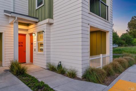 2672 Franz Kafka Avenue Santa Rosa CA 95404