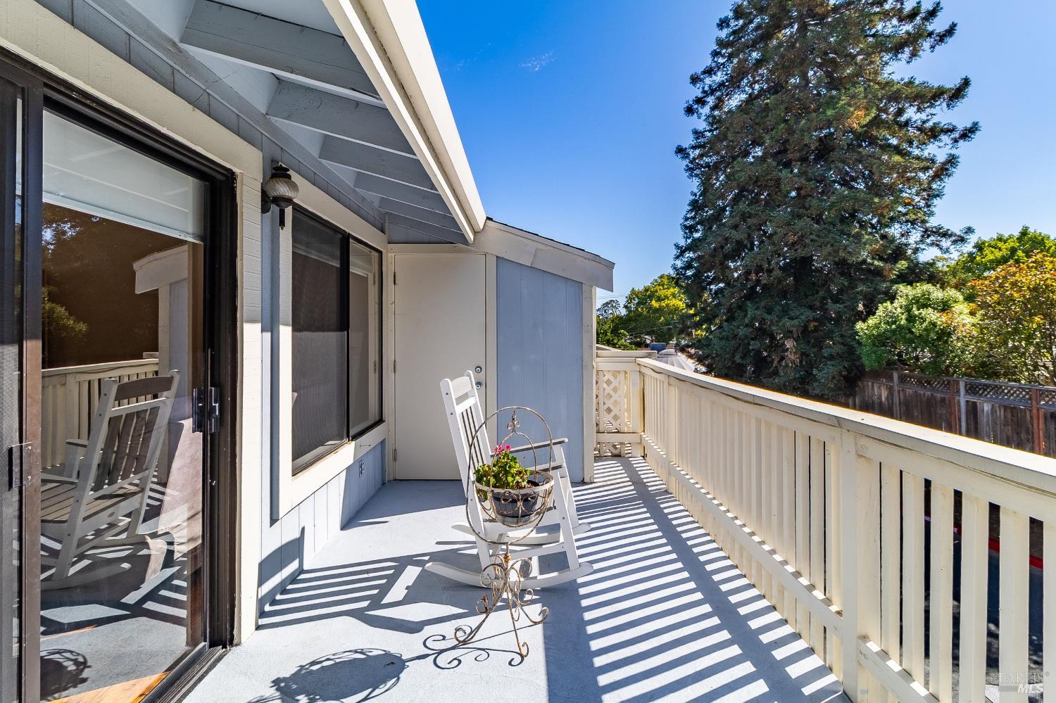 331 East T Street Benicia CA 94510