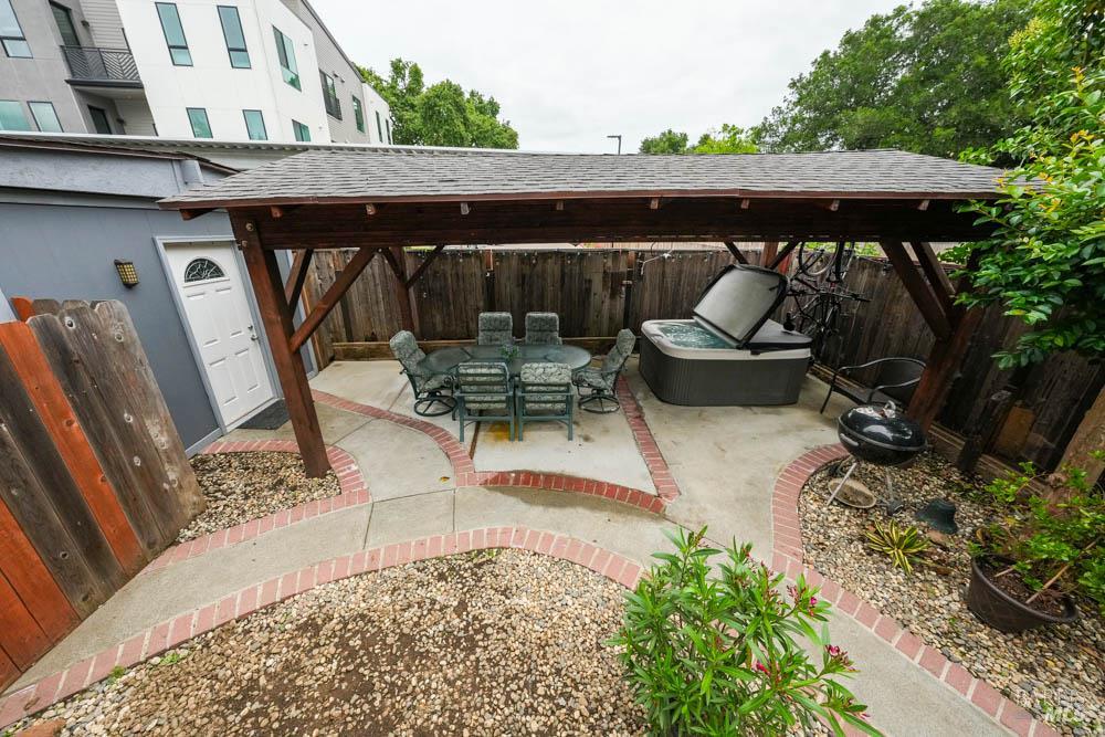 176 Valley Oak Drive Napa CA 94558