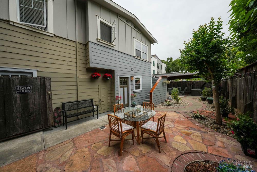 176 Valley Oak Drive Napa CA 94558