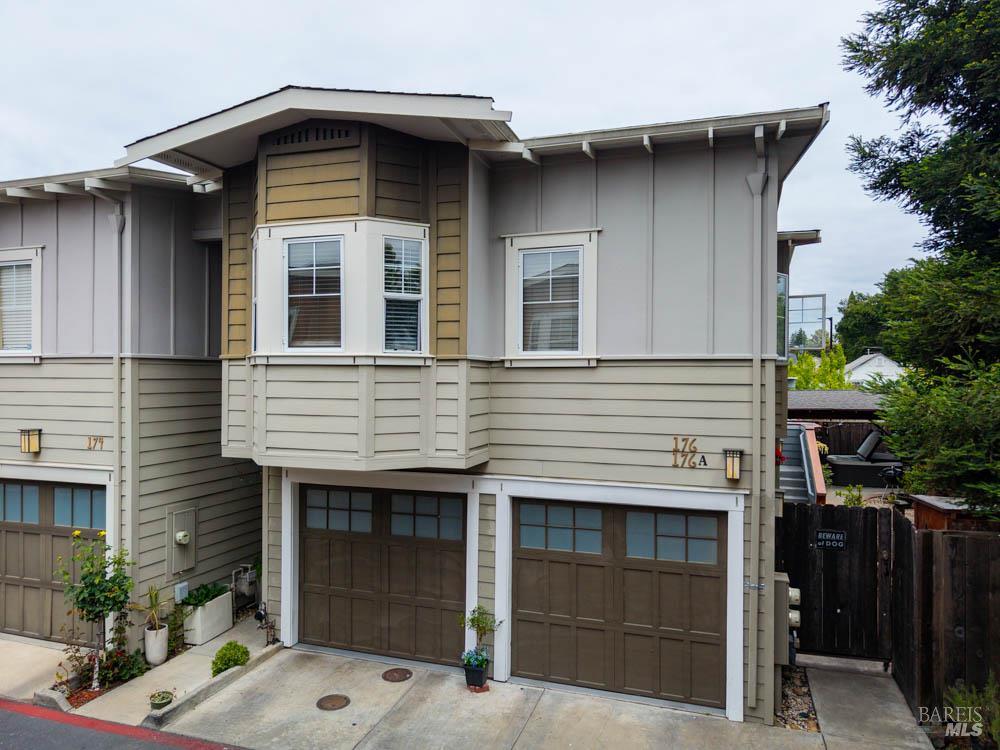 176 Valley Oak Drive Napa CA 94558