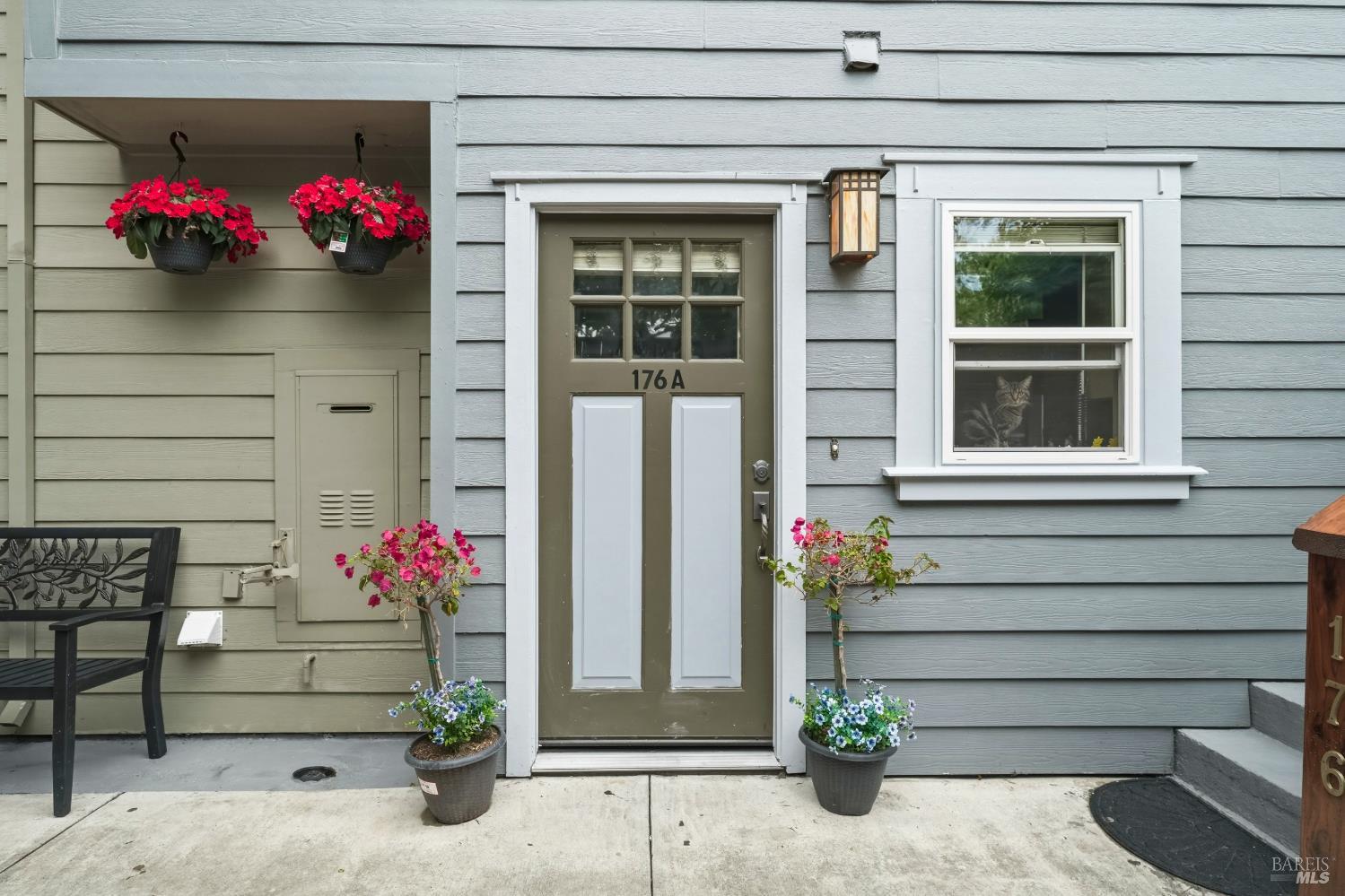 176 Valley Oak Drive Napa CA 94558