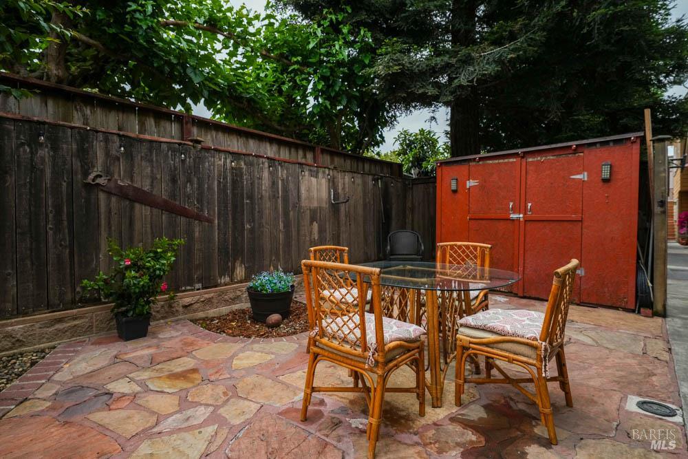 176 Valley Oak Drive Napa CA 94558