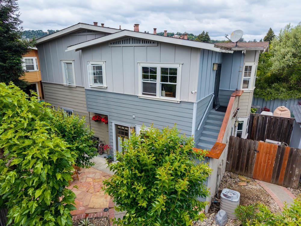 176 Valley Oak Drive Napa CA 94558