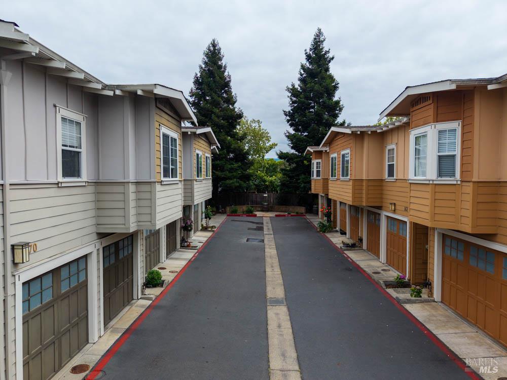 176 Valley Oak Drive Napa CA 94558