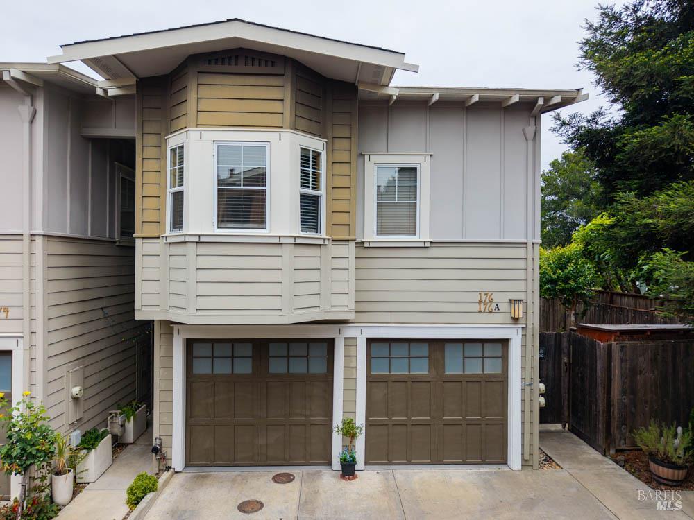 176 Valley Oak Drive Napa CA 94558